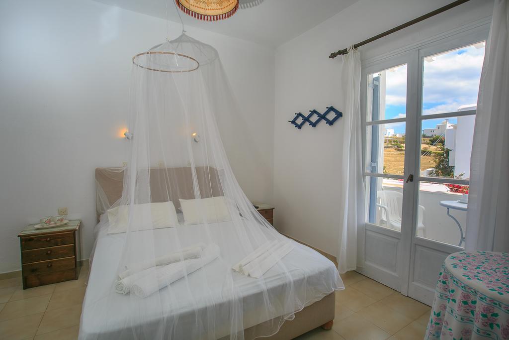 Paros Rita Studios Piso Livadi Kamer foto